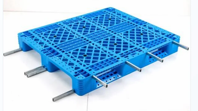 Reinforced blue warehouse plastic pallet with eight visible steel bars